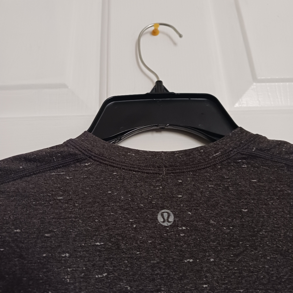 Lululemon Metal Vent Short Sleeve Shirt - Picture 6 of 9